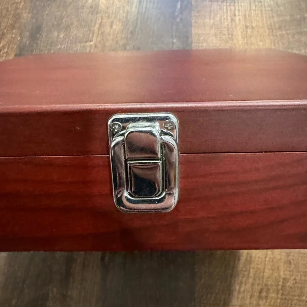 Leeds Wine Accessory Gift Set in Wooden Box